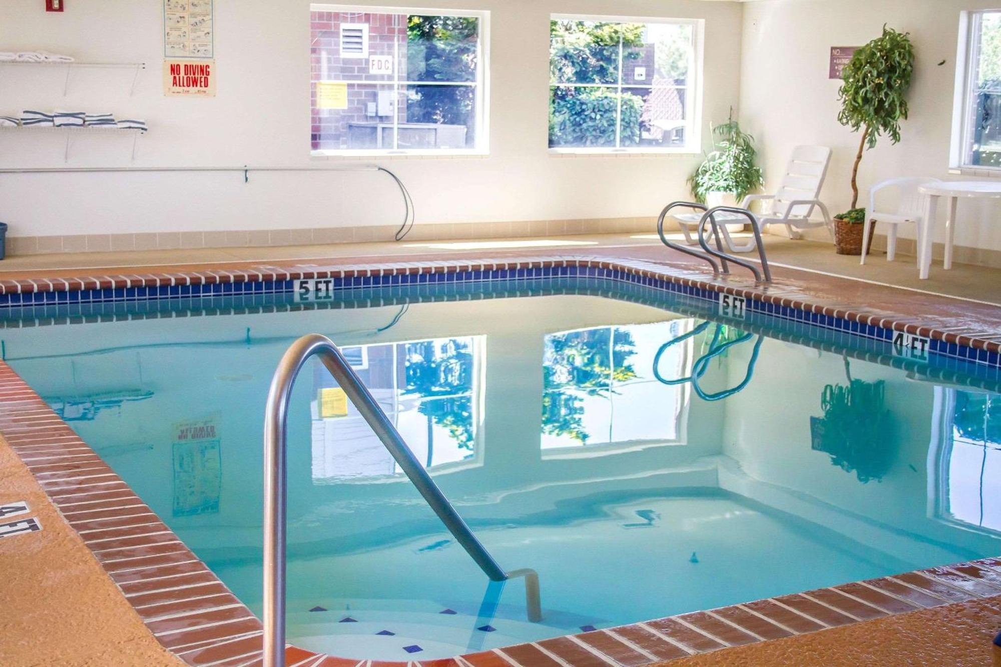 Quality Inn & Suites Longview Kelso Екстер'єр фото