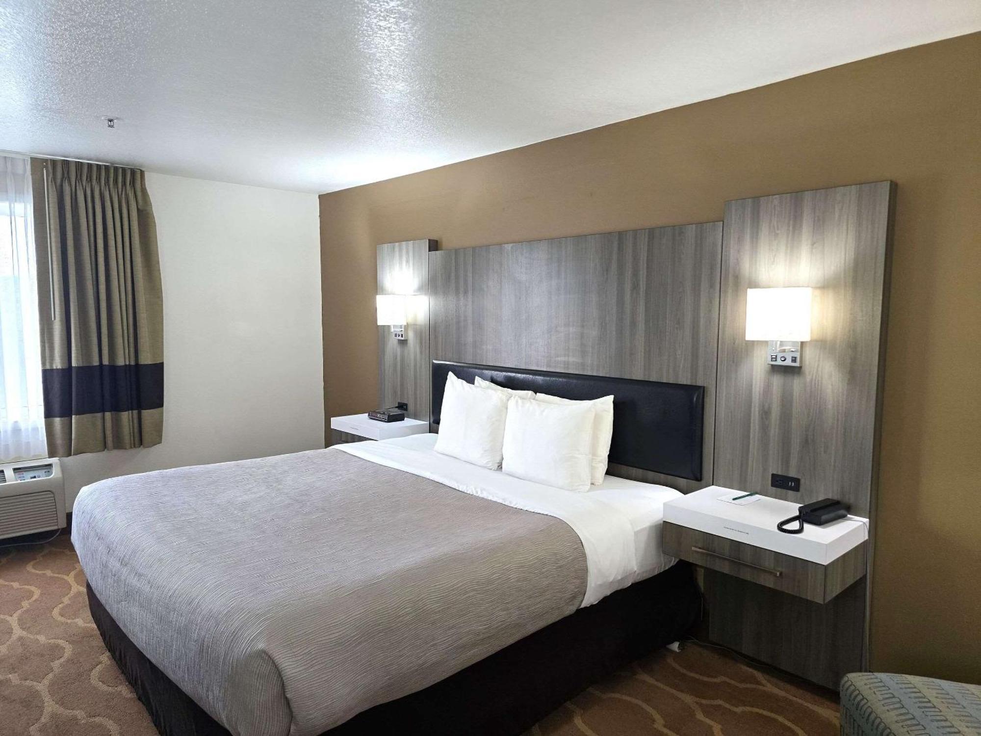 Quality Inn & Suites Longview Kelso Екстер'єр фото